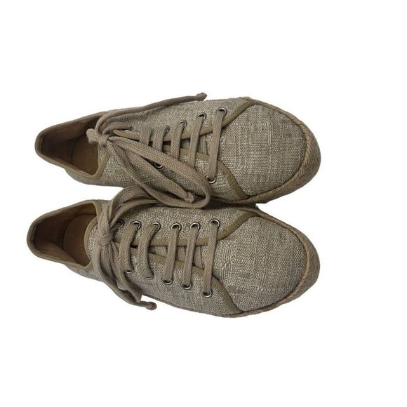 Five world  - Picture 2 of 7